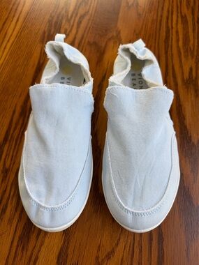 Vionic Light Blue Slip-On Canvas Women’s Shoes